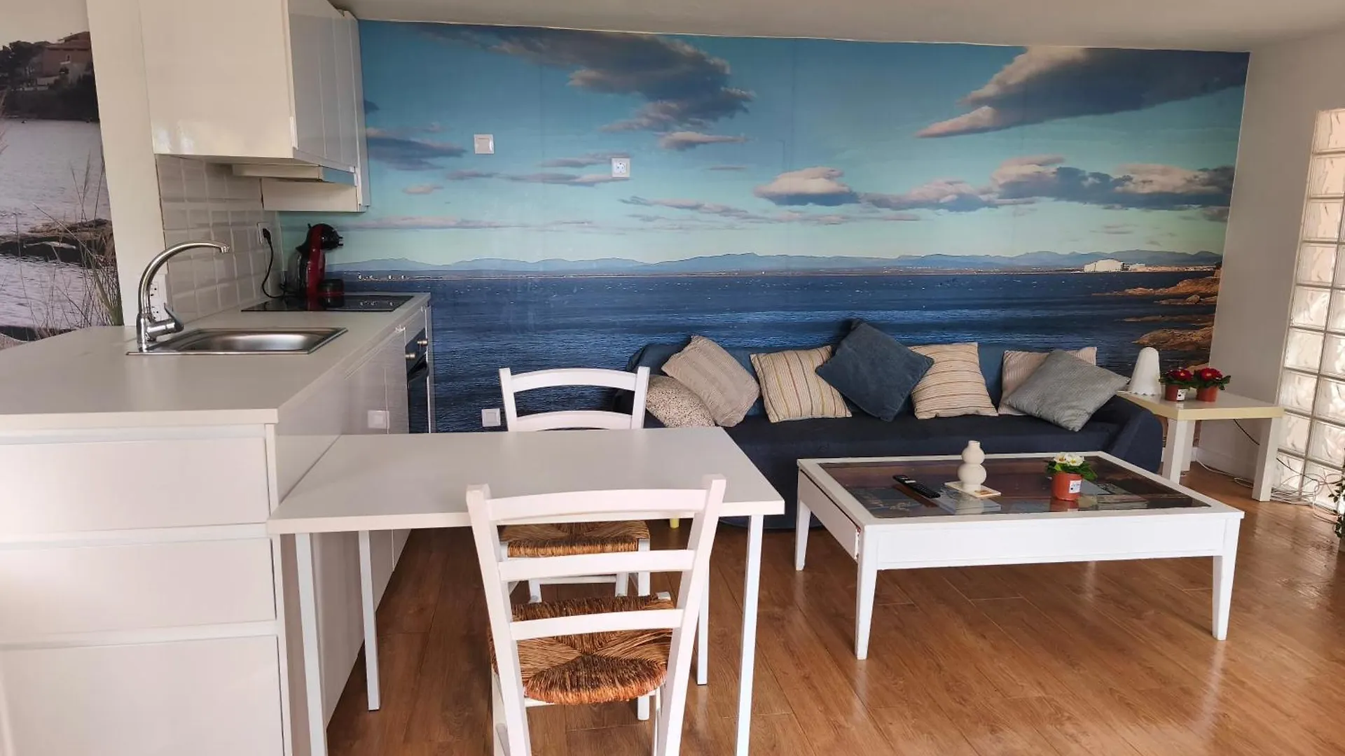 로지즈 Loft Garden Sea 아파트